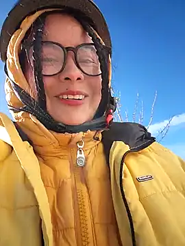 bellapaty online show from 11-28-25, 11:43