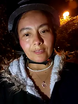 bellapaty online show from 10-17-25, 05:33