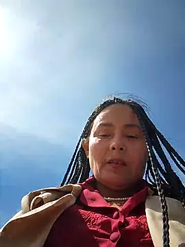 Snapshot of bellapaty chatting on 05-18-26, 02:22 bellapaty online show from 05-18-26, 02:22