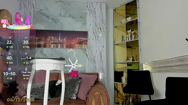 EmmaHills Sex online show from 12-04-25, 01:43