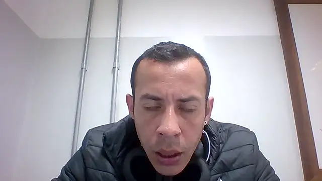 Snapshot of MachoScorpionCaralho chatting on 06-25-26, 01:38 MachoScorpionCaralho online show from 06-25-26, 01:38