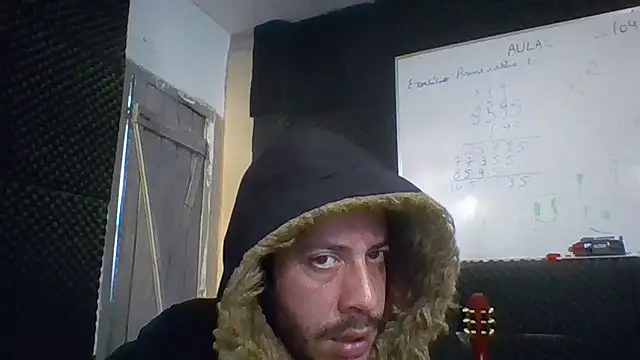 Snapshot of MachoScorpionCaralho chatting on 07-17-26, 10:34 MachoScorpionCaralho online show from 07-17-26, 10:34