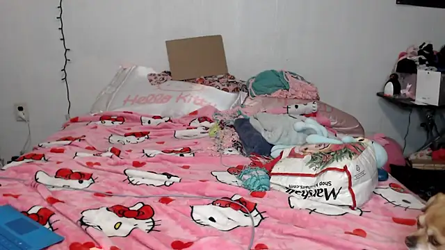 Cupcakecutie449 online show from 02-07-26, 06:43