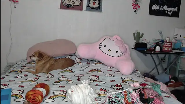 Cupcakecutie449 online show from 04-18-26, 04:59
