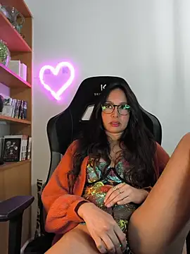 Snapshot of Naughty-Jessie chatting on 02-15-26, 09:47 Naughty-Jessie online show from 02-15-26, 09:47