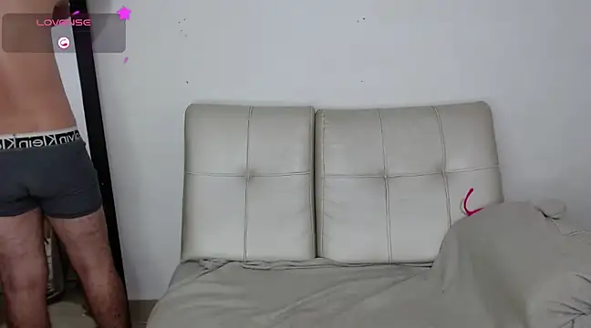 Snapshot of interracia1xx chatting on 02-05-25, 08:43 interracia1xx online show from 02-05-25, 08:43