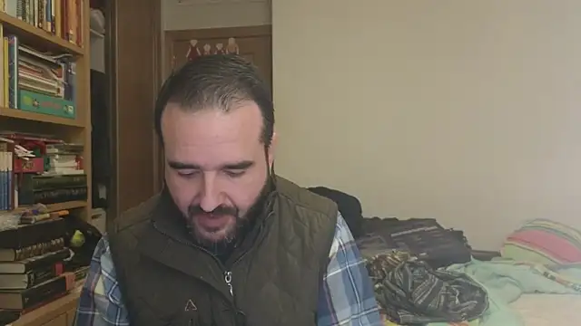 Snapshot of curiosillo83 chatting on 01-09-26, 03:19 curiosillo83 online show from 01-09-26, 03:19