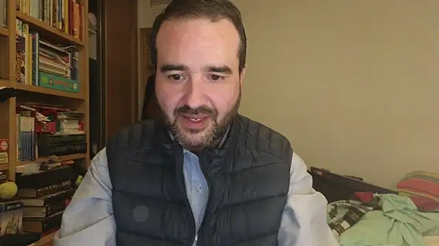 Snapshot of curiosillo83 chatting on 01-19-26, 04:33 curiosillo83 online show from 01-19-26, 04:33