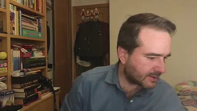 Snapshot of curiosillo83 chatting on 11-29-25, 08:09 curiosillo83 online show from 11-29-25, 08:09