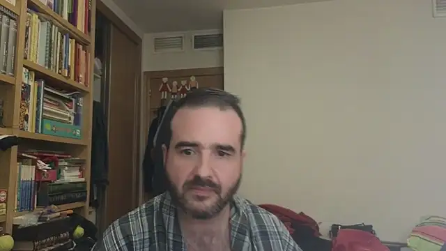 Snapshot of curiosillo83 chatting on 01-05-26, 05:27 curiosillo83 online show from 01-05-26, 05:27