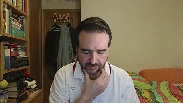 Snapshot of curiosillo83 chatting on 06-22-26, 05:21 curiosillo83 online show from 06-22-26, 05:21