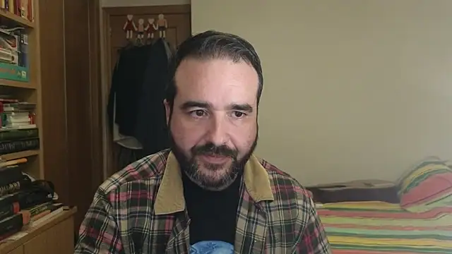 Snapshot of curiosillo83 chatting on 11-04-25, 03:38 curiosillo83 online show from 11-04-25, 03:38