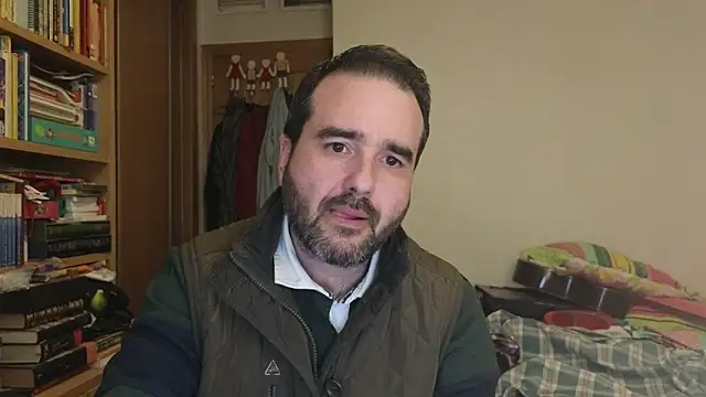 Snapshot of curiosillo83 chatting on 02-03-26, 03:06 curiosillo83 online show from 02-03-26, 03:06