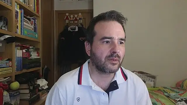 curiosillo83 online show from 05-30-26, 04:56