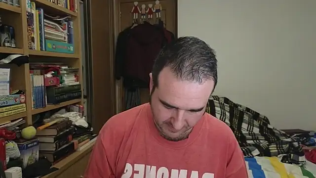 curiosillo83 online show from 04-18-26, 08:20