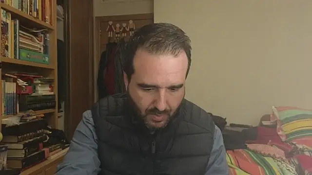 Snapshot of curiosillo83 chatting on 02-15-26, 07:46 curiosillo83 online show from 02-15-26, 07:46