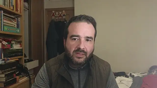 Snapshot of curiosillo83 chatting on 11-26-25, 03:12 curiosillo83 online show from 11-26-25, 03:12