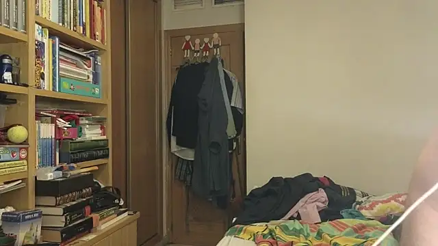 Snapshot of curiosillo83 chatting on 11-15-25, 07:51 curiosillo83 online show from 11-15-25, 07:51