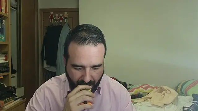 Snapshot of curiosillo83 chatting on 11-13-25, 04:00 curiosillo83 online show from 11-13-25, 04:00