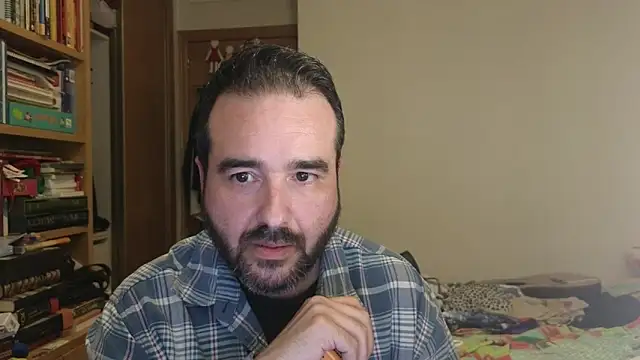 Snapshot of curiosillo83 chatting on 10-31-25, 04:03 curiosillo83 online show from 10-31-25, 04:03