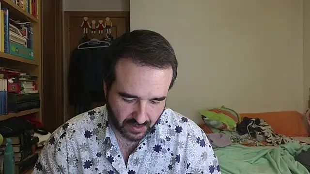Snapshot of curiosillo83 chatting on 07-06-26, 02:24 curiosillo83 online show from 07-06-26, 02:24