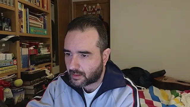 curiosillo83 online show from 04-05-26, 12:45