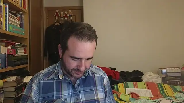 curiosillo83 online show from 05-22-26, 02:26