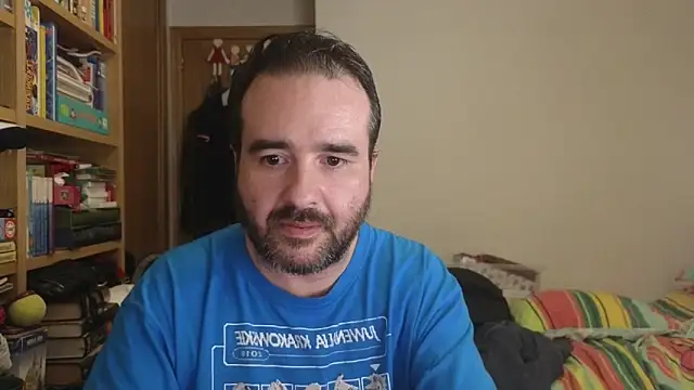 Snapshot of curiosillo83 chatting on 06-06-26, 11:10 curiosillo83 online show from 06-06-26, 11:10