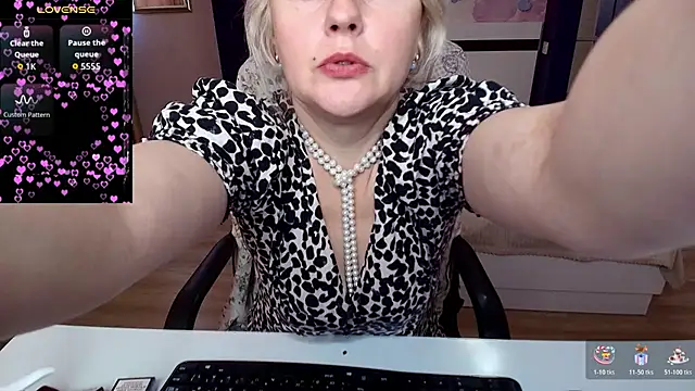 Candy Long online show from 06-05-26, 06:40
