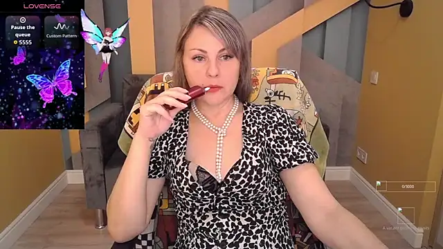 Candy Long online show from 10-20-25, 05:31