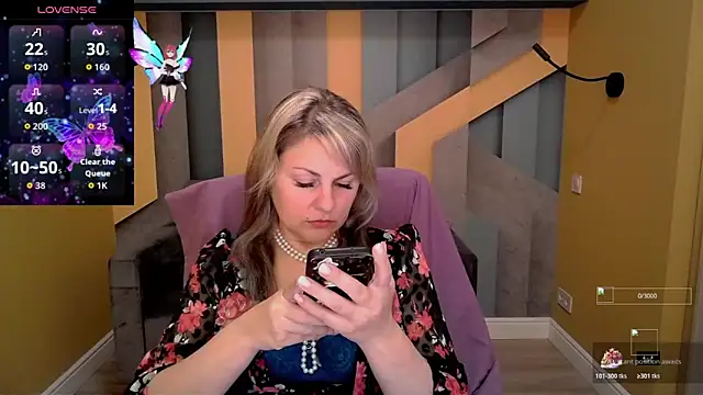 Candy Long online show from 11-24-25, 06:35