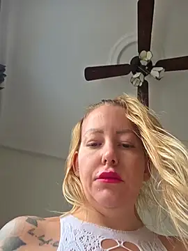 Snapshot of Jassy_Foxy chatting on 12-17-25, 11:26 Jassy Foxy online show from 12-17-25, 11:26