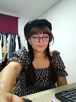 Snapshot of Sakura_0505 chatting on 09-24-25, 11:32 Sakura 0505 online show from 09-24-25, 11:32