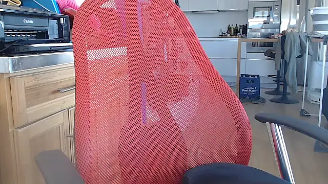 Lisa Sack online show from 10-27-25, 09:10