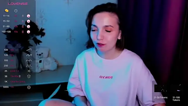 KindHazelHere  online show from 11-19-25, 10:10