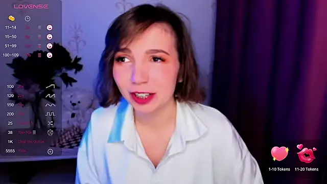 KindHazelHere  online show from 11-06-25, 08:29