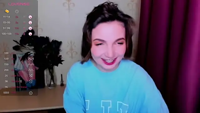 KindHazelHere  online show from 09-28-25, 08:16