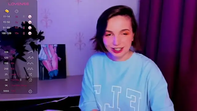 KindHazelHere  online show from 10-23-25, 12:26