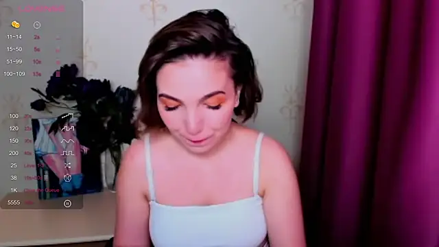 KindHazelHere  online show from 10-04-25, 08:05