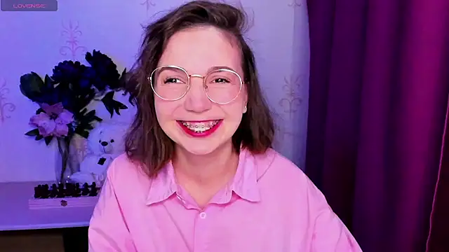 KindHazelHere  online show from 02-11-26, 07:36