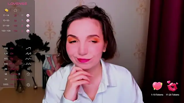 KindHazelHere  online show from 10-08-25, 08:16