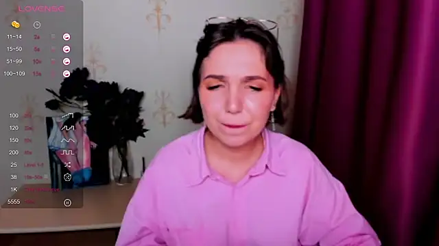 KindHazelHere  online show from 09-30-25, 10:10