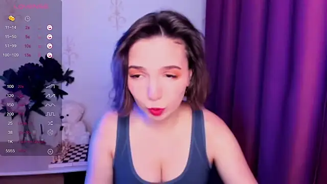 KindHazelHere  online show from 11-08-25, 08:29