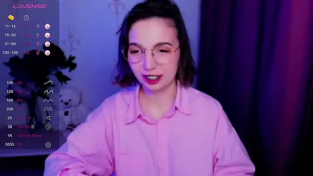 KindHazelHere  online show from 11-21-25, 07:35