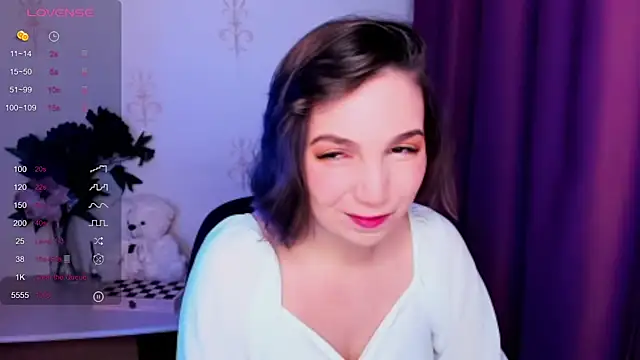 KindHazelHere  online show from 11-10-25, 08:19