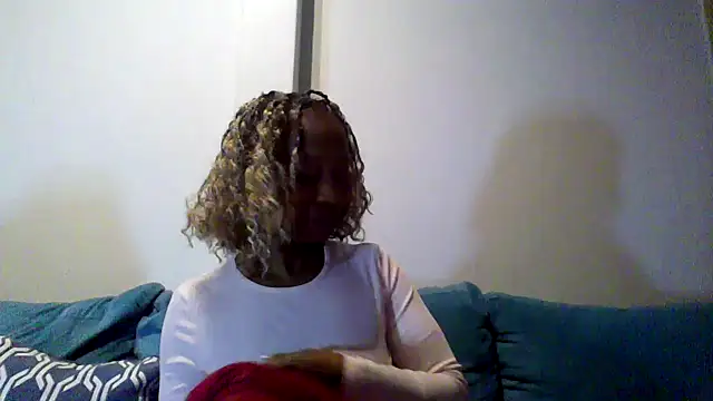 Snapshot of Hardnipples8 chatting on 05-12-26, 11:22 Hardnipples8 online show from 05-12-26, 11:22