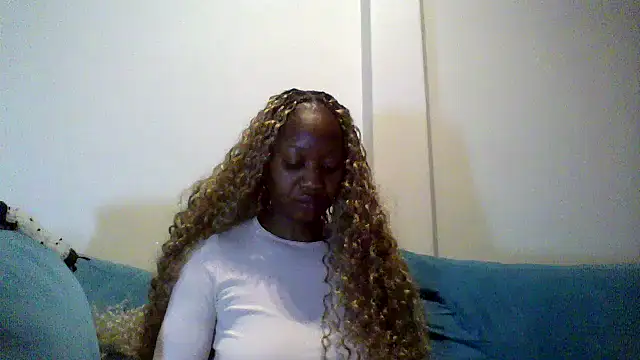 Snapshot of Hardnipples8 chatting on 05-03-26, 03:44 Hardnipples8 online show from 05-03-26, 03:44