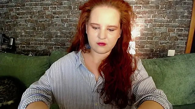 FlowerOfFreedom  online show from 12-15-25, 06:08