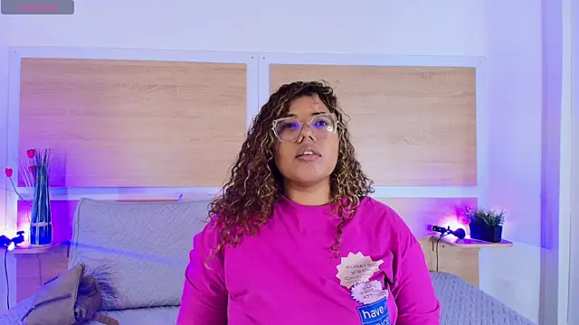  nickypurple  online show from 09-15-25, 11:32