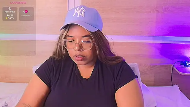  nickypurple  online show from 03-16-26, 06:32